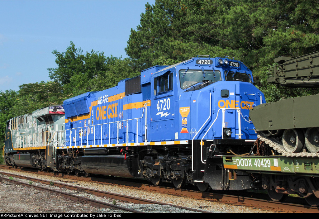 CSX 4720 on S554-06